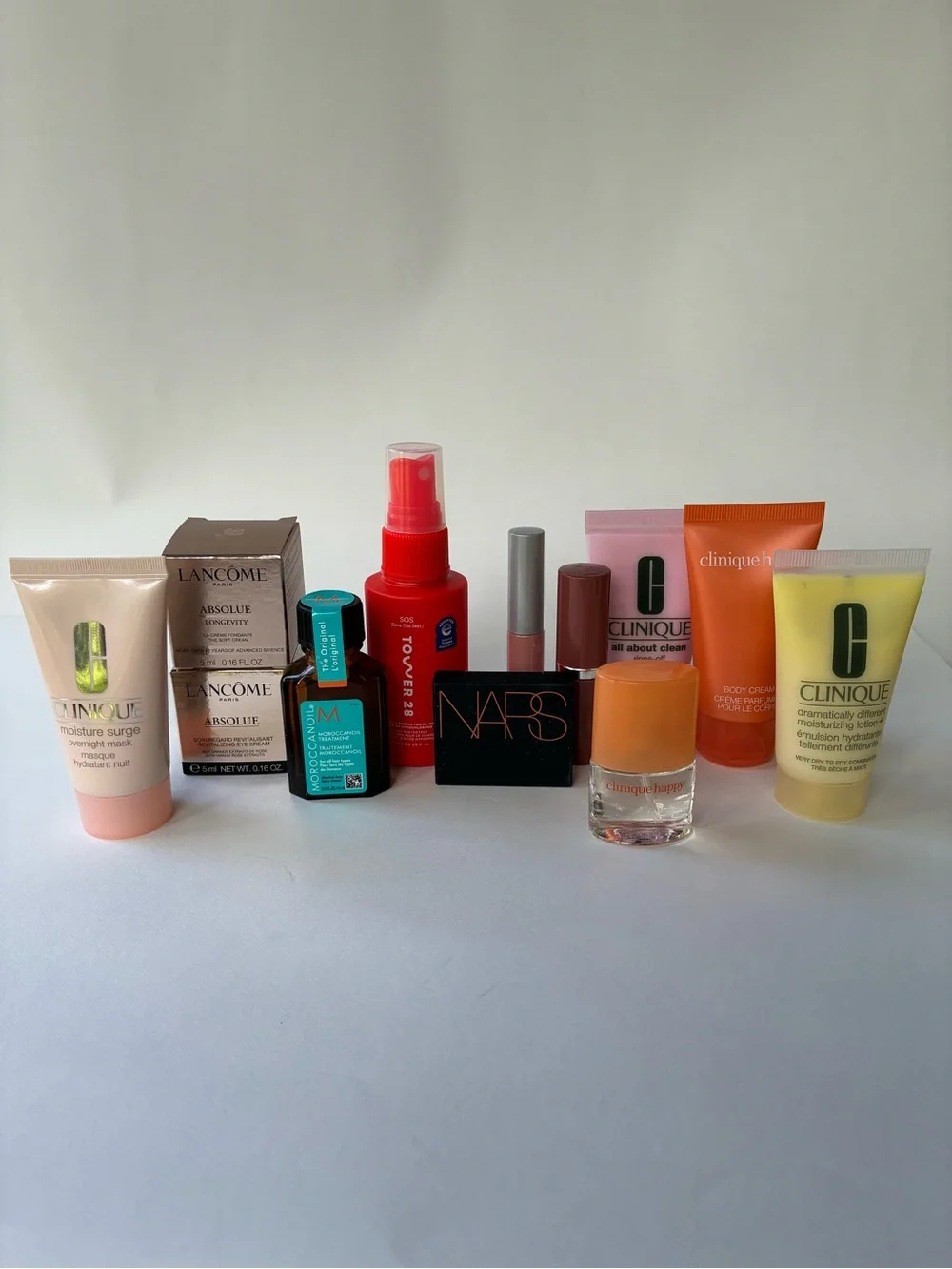 Clinique Cosmetic Pouches and Variety of Makeup Minis - Picture 3 of 3